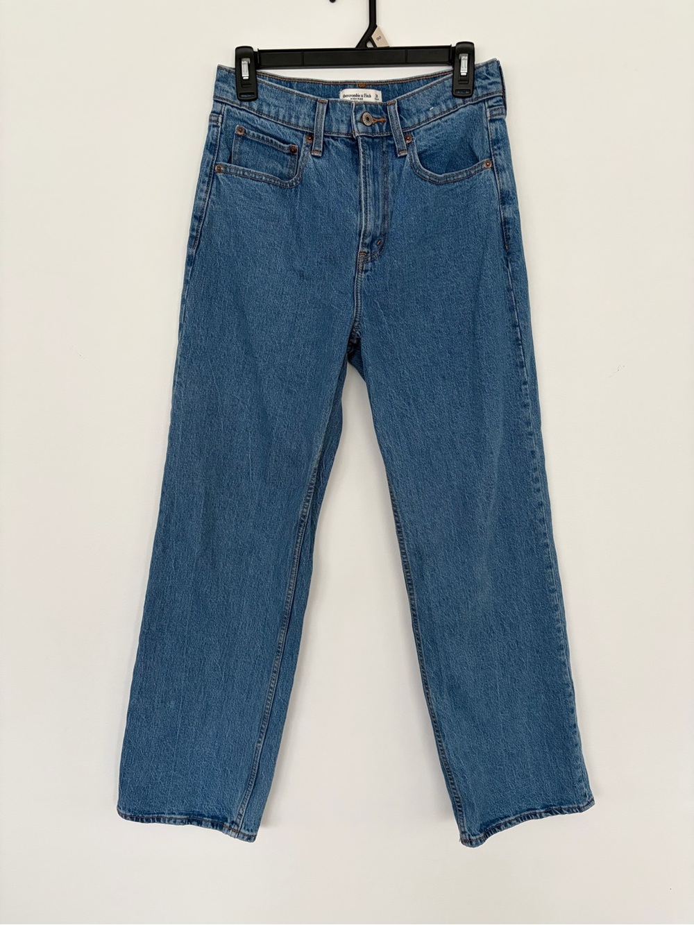 Abercrombie & Fitch Women’s Medium Blue High Rise 90’s Relaxed Jeans